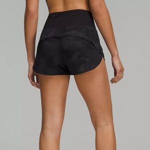 LIKE NEW Lululemon Speed Up Mid-Rise Lined Shorts 2.5”